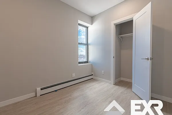 Rented by EXR | media 5