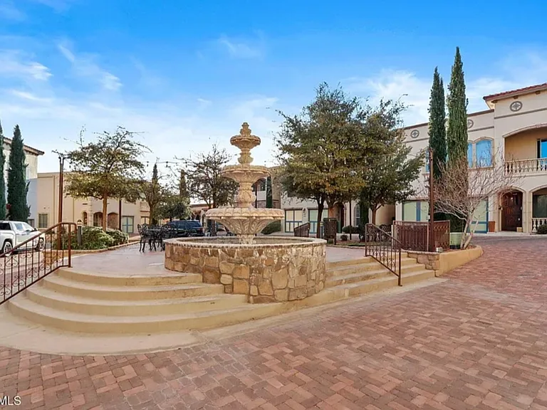 Escondido Dr — Photo 33