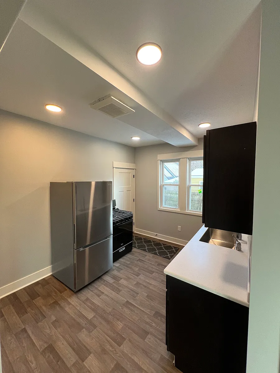 Building Photo - 546 Dolbee Ave SE #1