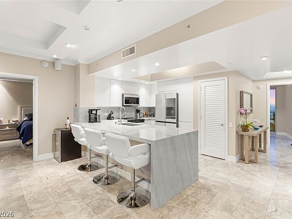 5th image of 322 Karen Ave Unit 3801