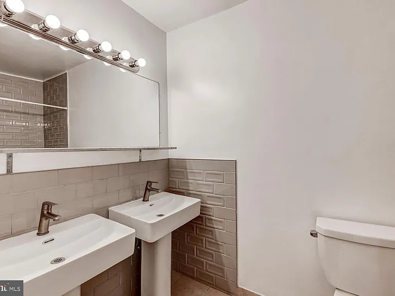 101 Fitz Ct #201 — Photo 15