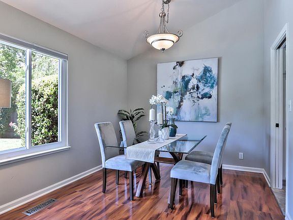 5th image of 4892 Westmont Ave