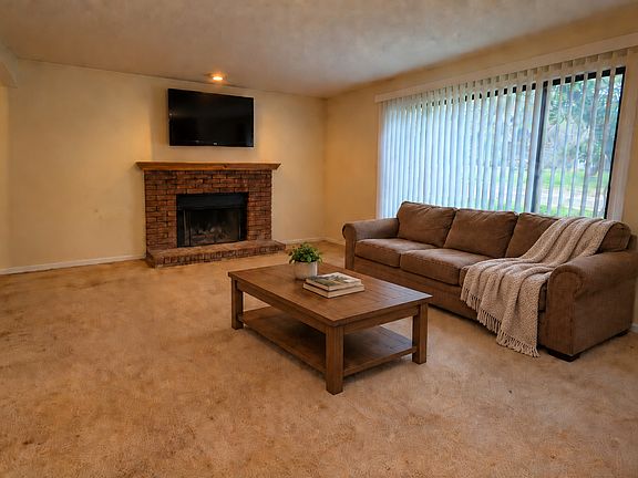 3rd image of 993 Kane St #993