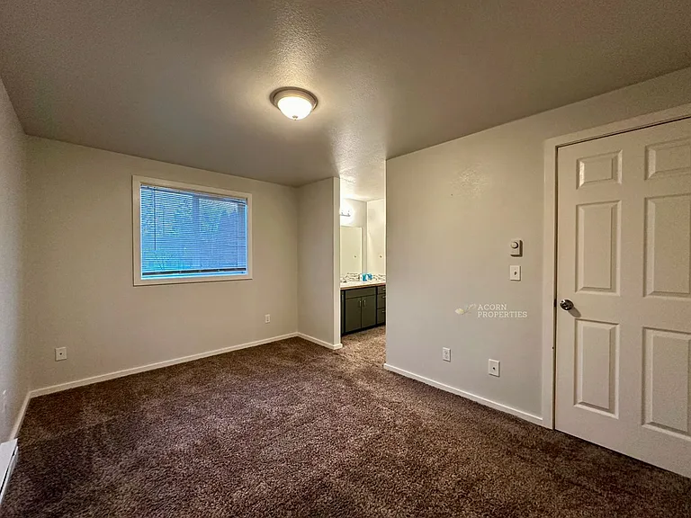 413 SE Maylor St — Photo 18