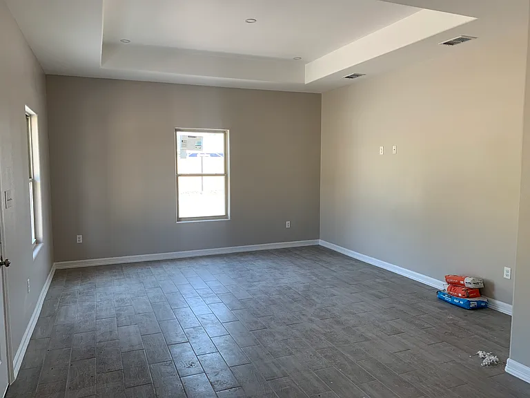 2420 Avenida Florencia #B — Photo 10