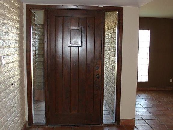 3rd image of 421 S Cabrito Cir
