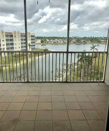 4th image of 10710 NW 66th St APT 514