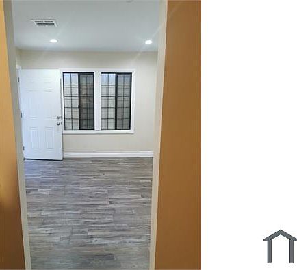 1st image of 11806 S Main St
