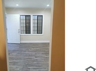 11806 S Main St, Los Angeles, CA 90061