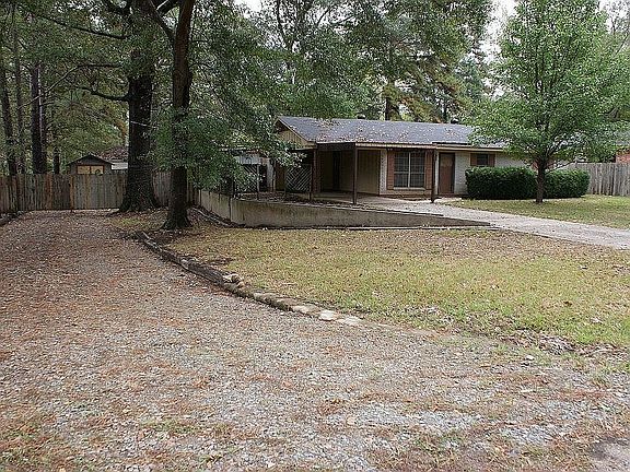 2nd image of 10812 Mimosa Dr