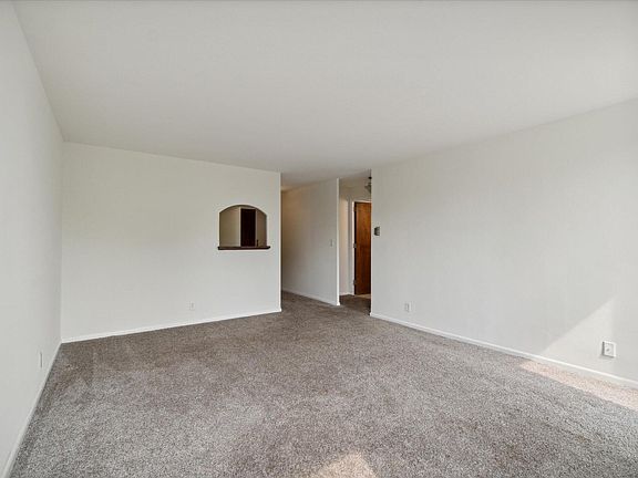 5th image of 715 W Michigan Ave APT 302