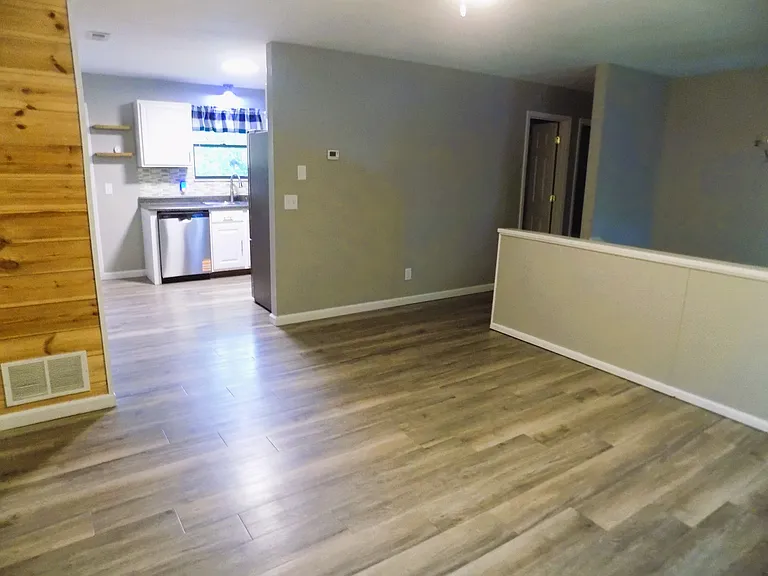115 Belmont Dr — Photo 6
