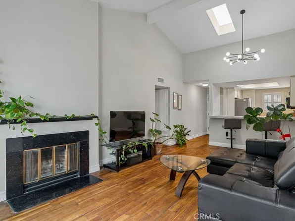 645 Chestnut Ave APT 305, Long Beach, CA 90802