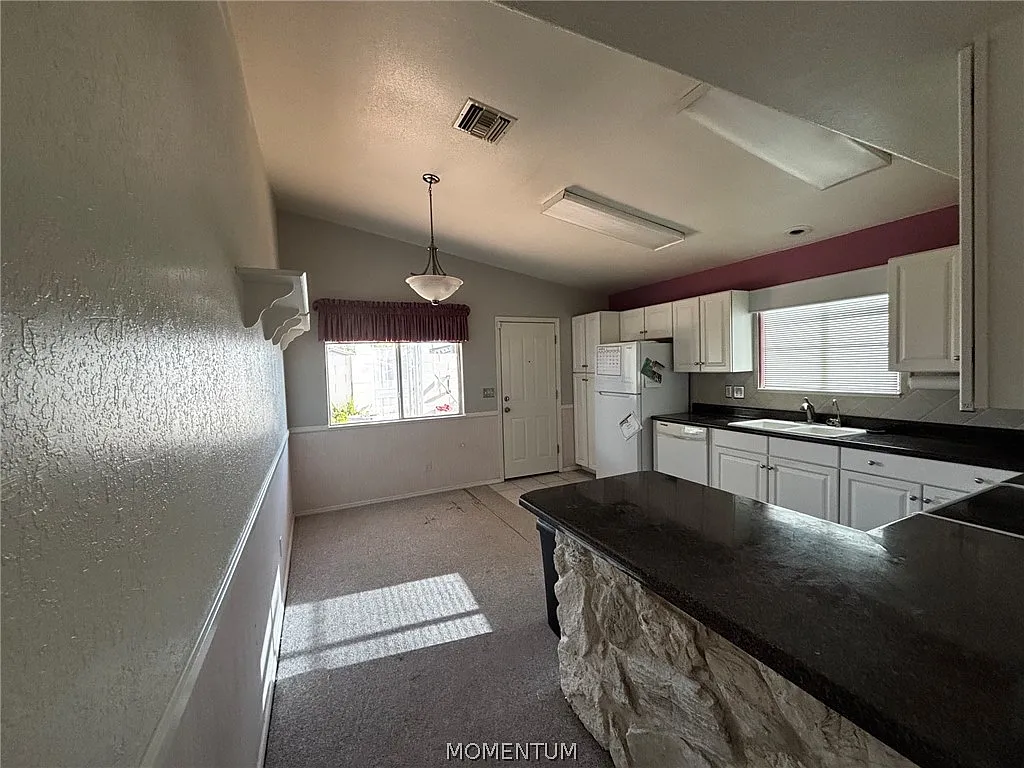 2 bed, 2.0 bath, 1224 sqft, $1,450 — Photo 4