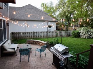 5817 Robinson Ln, Overland Park, KS 66202