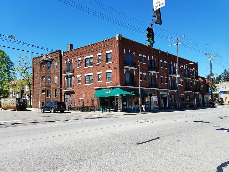 Ridgewood Apartments
