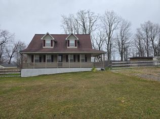 356 Thousand Oaks Dr, Shady Spring, WV 25918