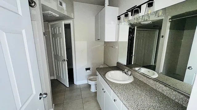 206 E South St #3032 — Photo 11