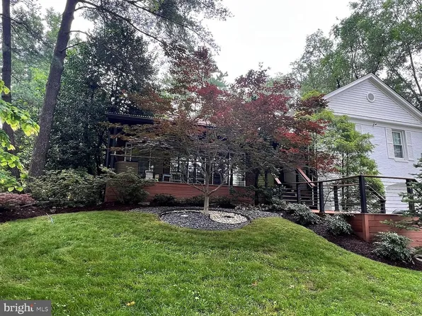 929 Farm Haven Dr, Rockville, MD 20852