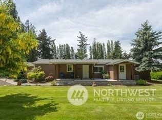 185 Foxtail Ln, Sequim, WA 98382