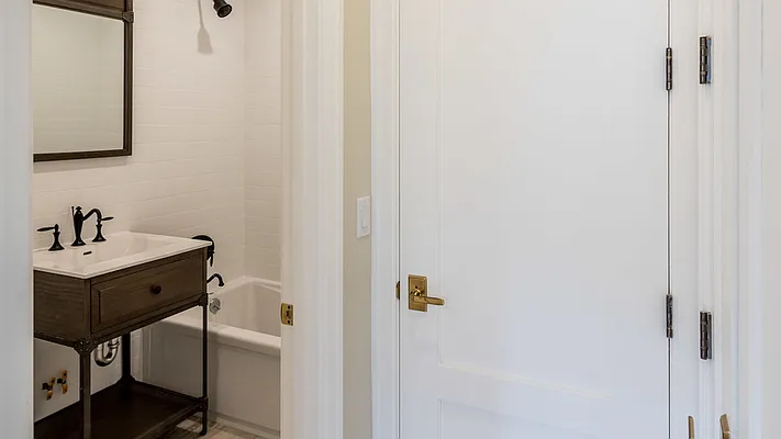 Rented by Nooklyn NYC LLC | media 23