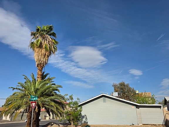 2nd image of 2301 Mariposa Ave