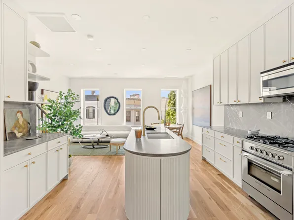 1242 Hancock Street image 3 of 11