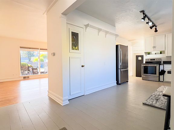 4th image of 101 Agnes Ave