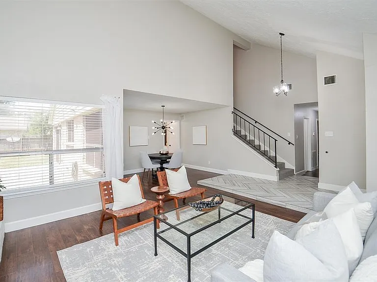 22118 Fincastle Dr — Photo 9