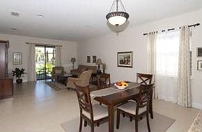 4th image of 729 Monterey Dr