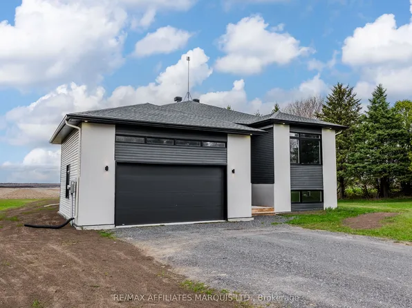 16939 8th Rd, North Stormont, ON K0C 1W0
