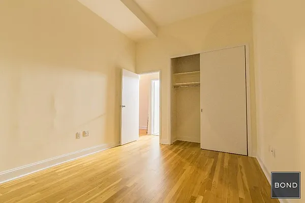 Rented by Bond New York | media 19