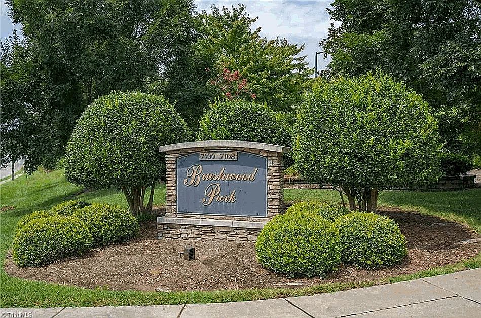 Brushwood Park Entrance