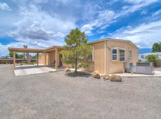 593 Carolina Dr, Bernalillo, NM 87004