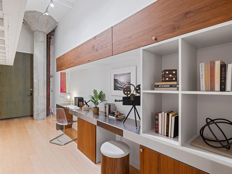 1st image of 601 4th St Unit 206
