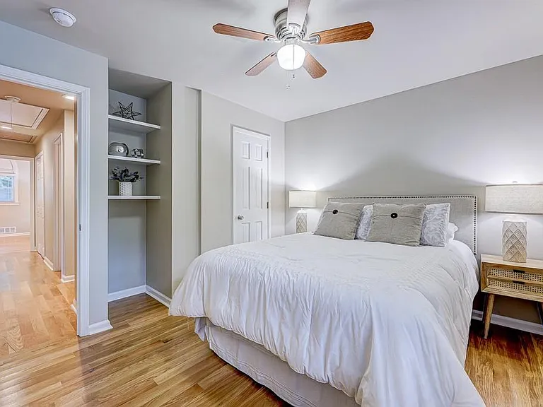 1185 Lake Colony Dr — Photo 35