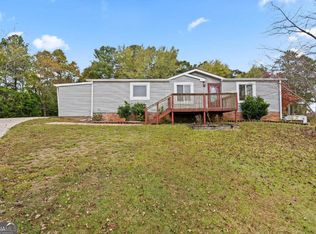6214 Caprice Dr, Flowery Branch, GA 30542