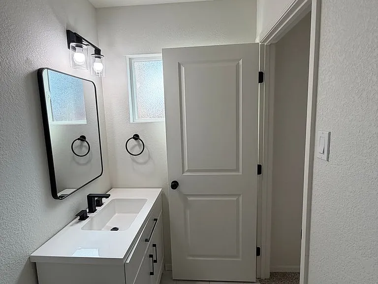 5608 Drake Ave NW — Photo 12