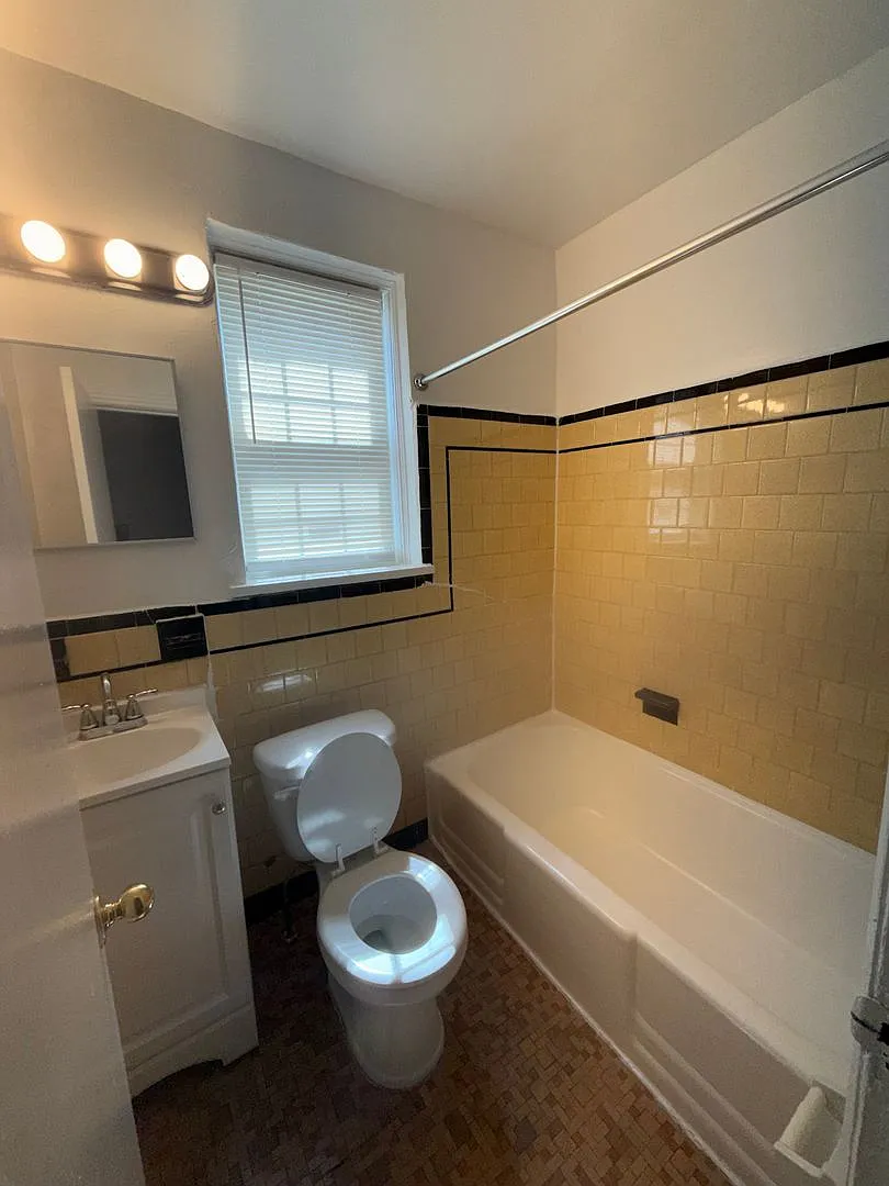 3314 East Capitol St Ne — Photo 4