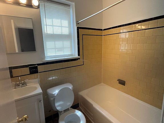 3rd image of 3314 E Capitol St NE APT A