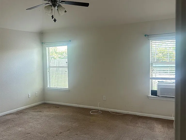 8407 N Broadleaf Ave — Photo 12