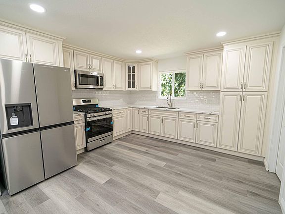 5th image of 627 N Palm Street