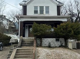 12 Elizabeth St, Mount Oliver, PA 15210