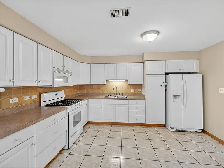 4371 N Elston Ave #2A — Photo 4