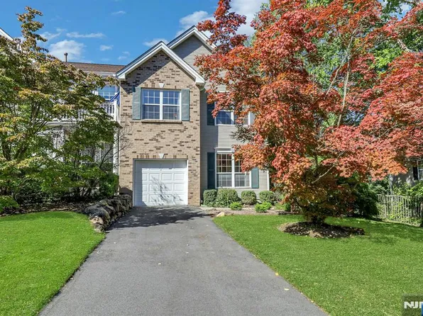 377 Green Mountain Road, Mahwah, NJ 07430