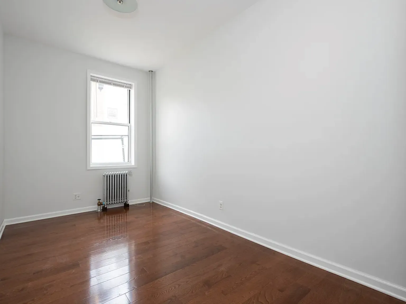 577 Driggs Avenue — Photo 4