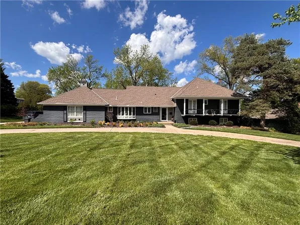 2444 W 103rd St, Leawood, KS 66206
