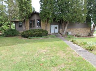 1709 Mill St, Burlington, WI 53105