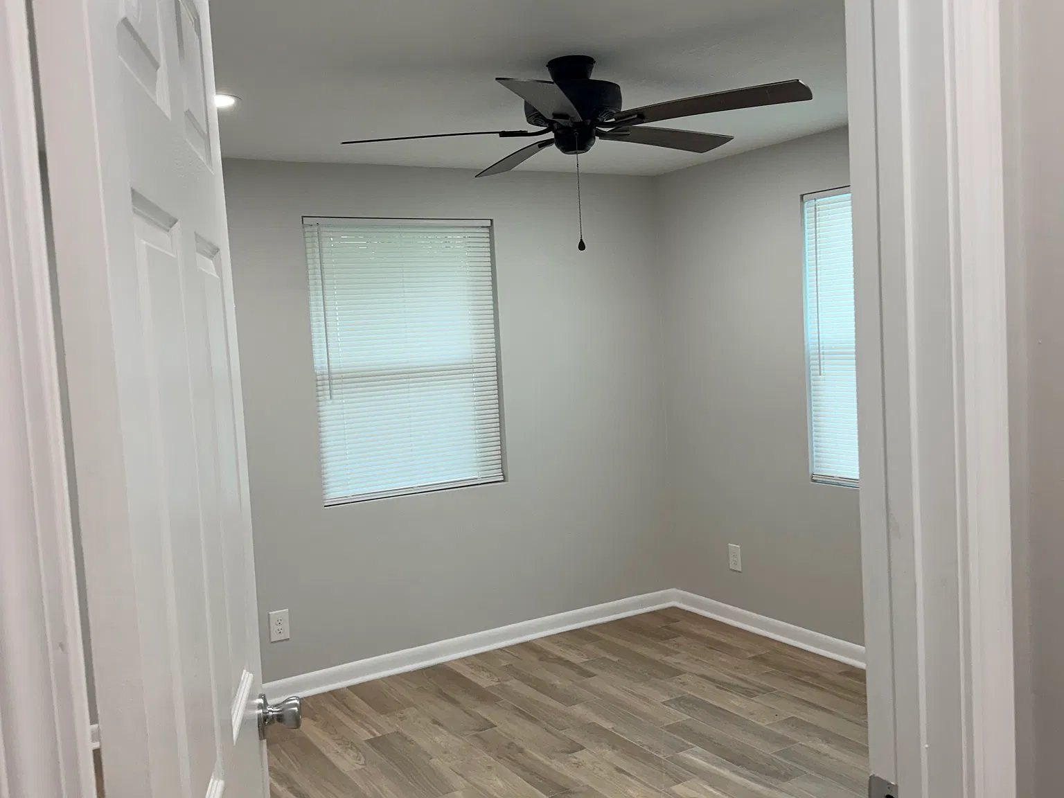 2 bed, 700 sqft, $1,200 — Photo 3