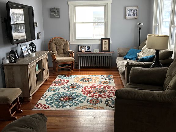 2nd image of 495 Union St